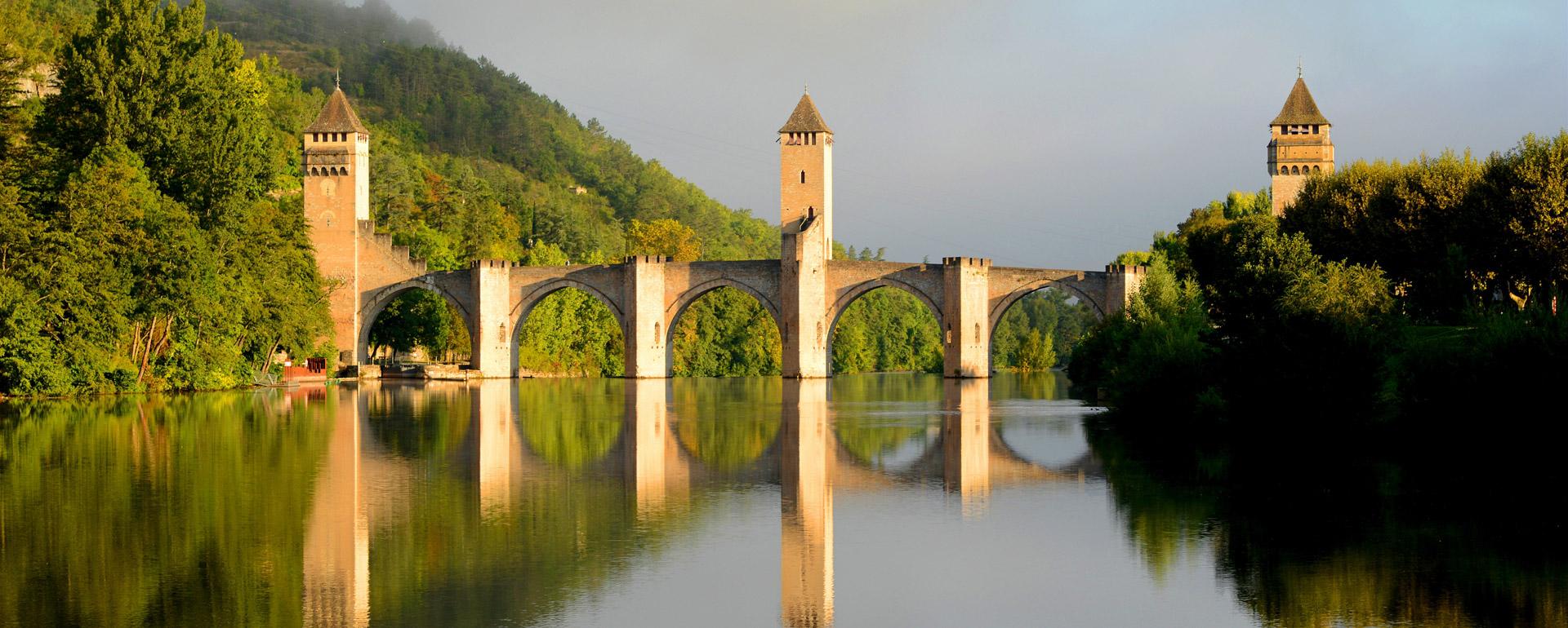 Cahors : le pont Valentré Le pont Valentré à Cahors © P.Thébault / CRTL Occitanie