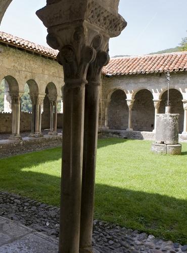 Cloître - St Bertrand Cloître - St Bertrand
