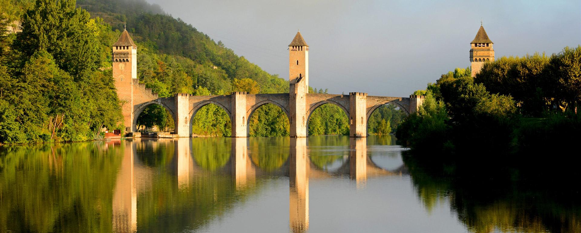 Le pont Valentré à Cahors © P.Thébault / CRTL Occitanie