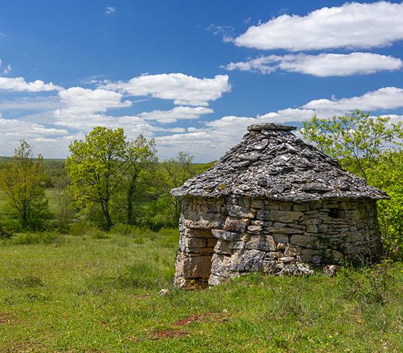 Cazelle sur le causse de Limogne