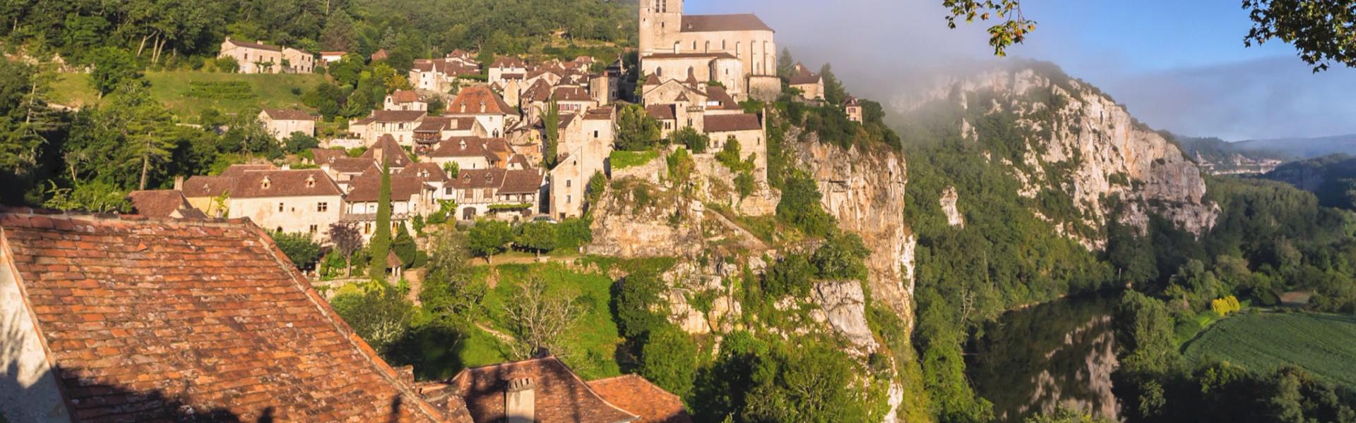 Saint-Cirq-Lapopie au petit matin © Go-Production.com