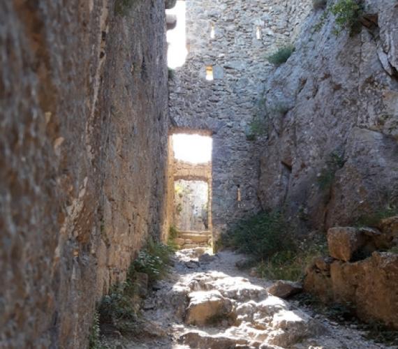 Dans le donjon du château