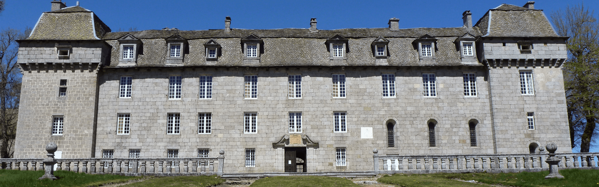 Un château peut en cacher un autre