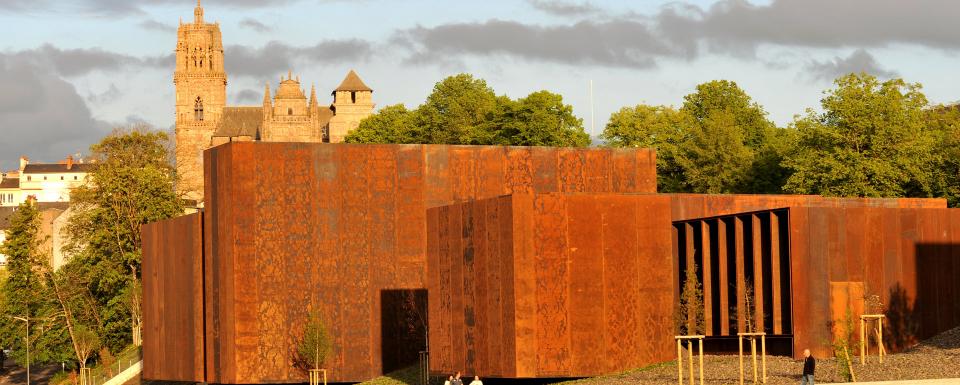 Le musée Soulages et la cathédrale