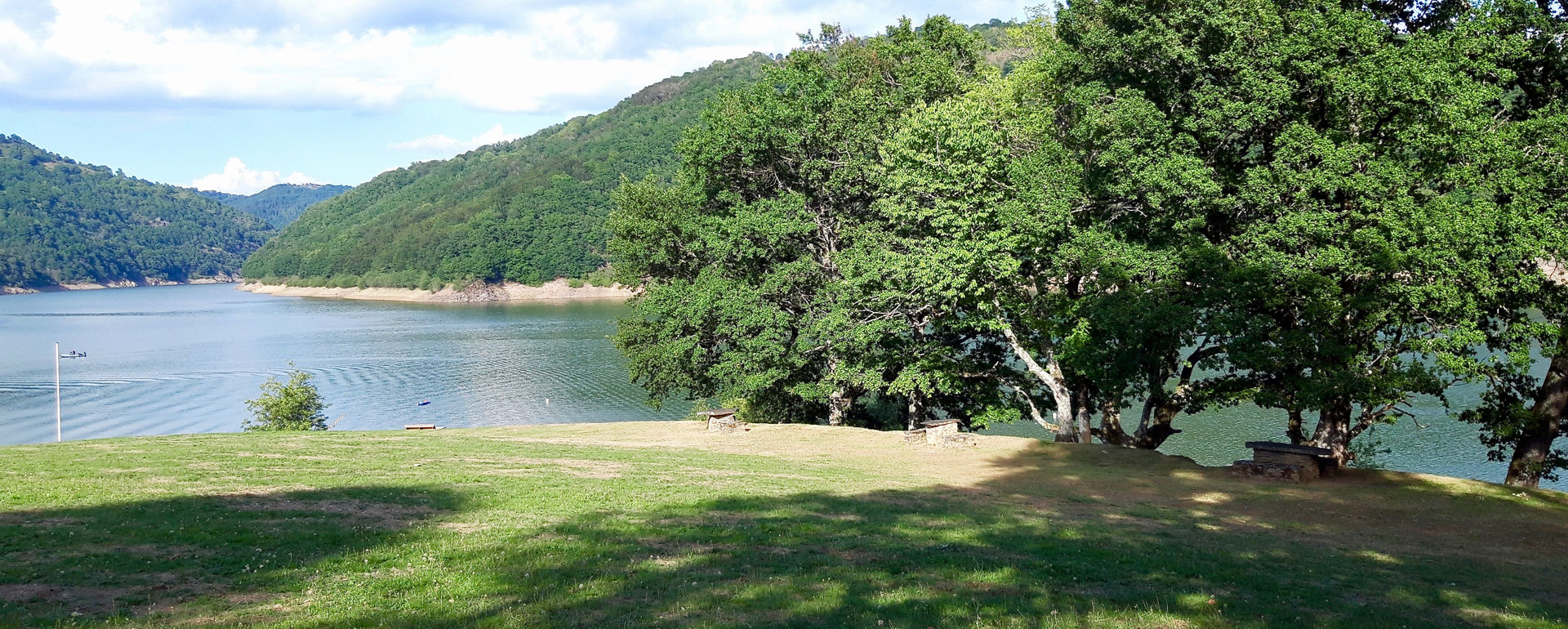 Lac de Sarrans - Presqu'île de Laussac - Aveyron