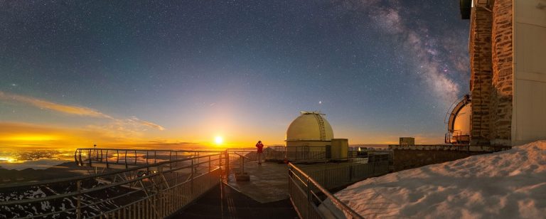 Coucher de soleil sur le Pic du Midi - Hautes-Pyrénées