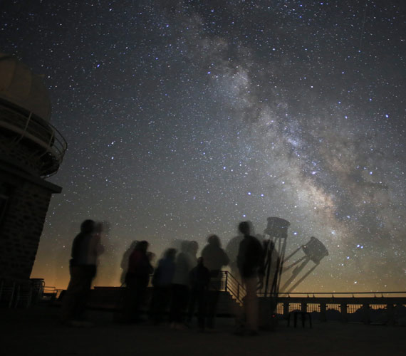Observation du ciel au Pic du Midi © N. Bourgeois