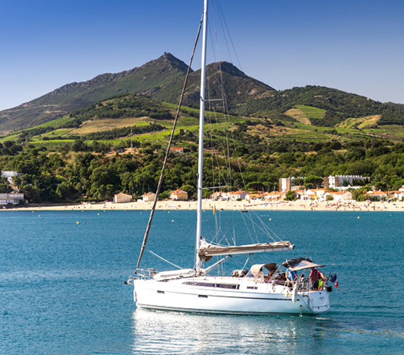 Voilier et plage du Racou - Argelès-sur-Mer - Pyrénées-Orientales