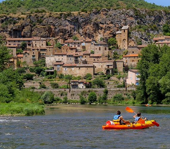 Promenade en canoë à Peyre dans l'Aveyron