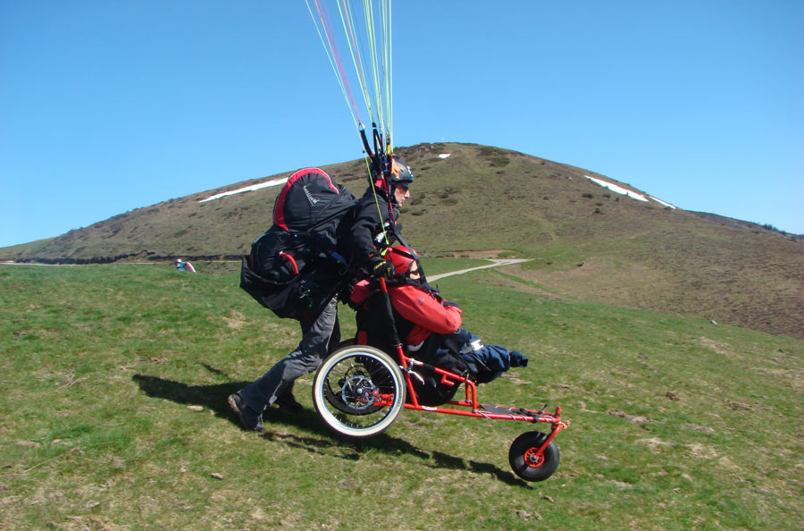 Tourisme et Handicap - Parapente - Hautes-Pyrénées © Virevolte