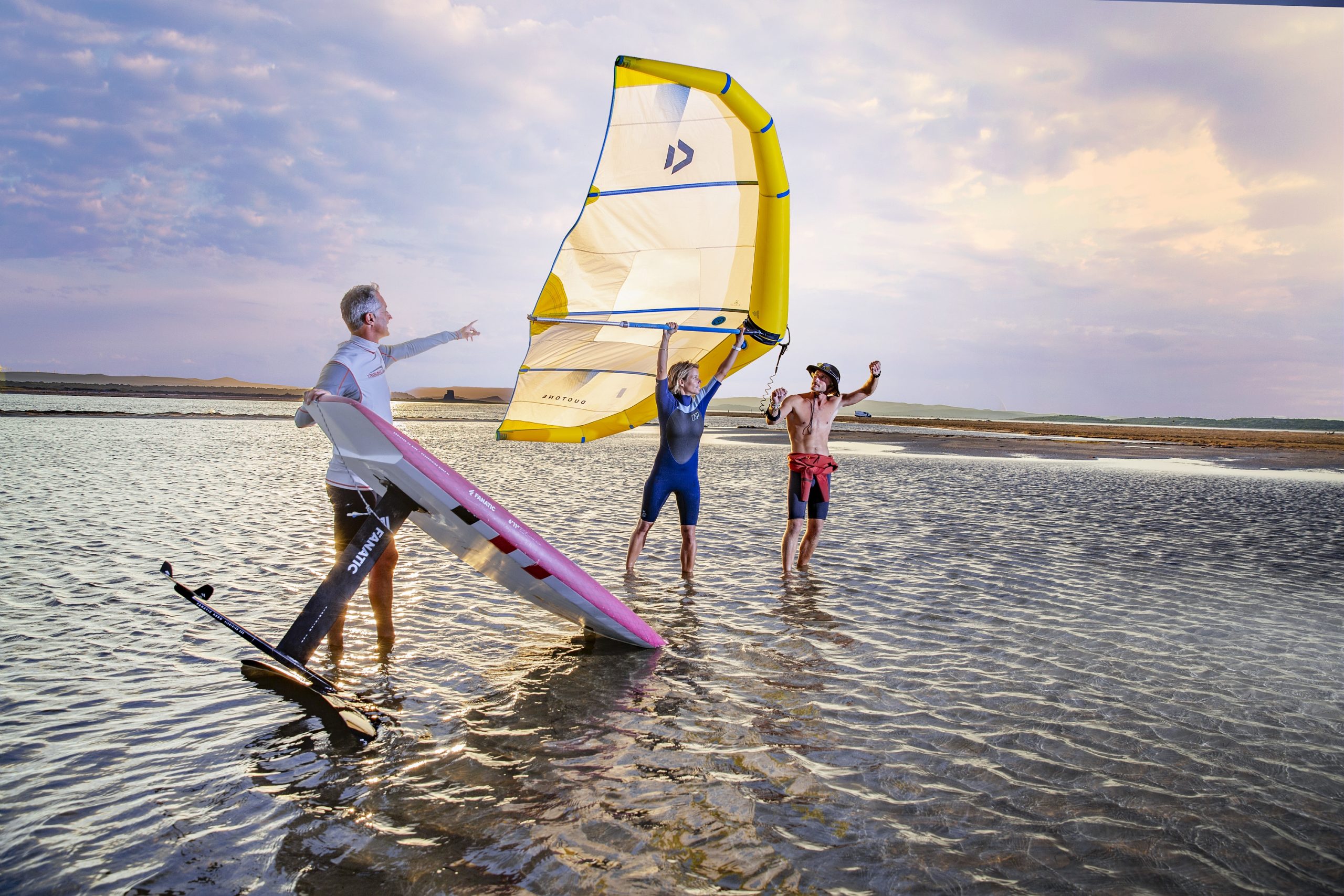 Pratique du sport de glisse Wing foil / Wing surf dans la Lagune de Gruissan