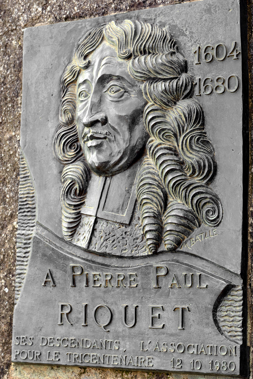 Bas-relief portrait de Pierre-Paul Riquet © P.Thébault / CRT Occitanie