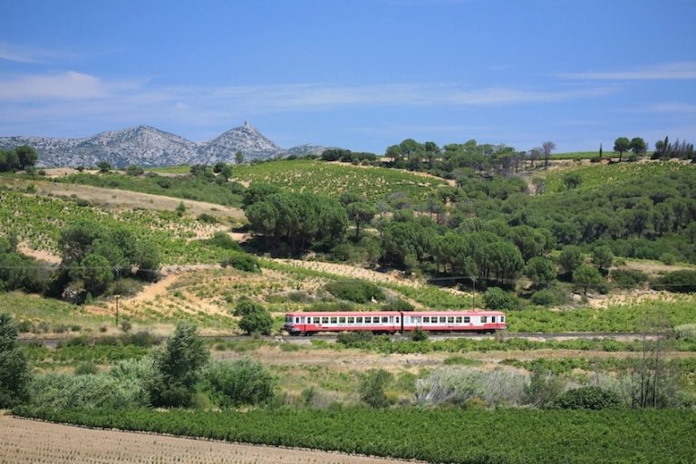 Train-rouge_Tour del Far_Pyrénées Orientales©P_BENOIST_TPCF