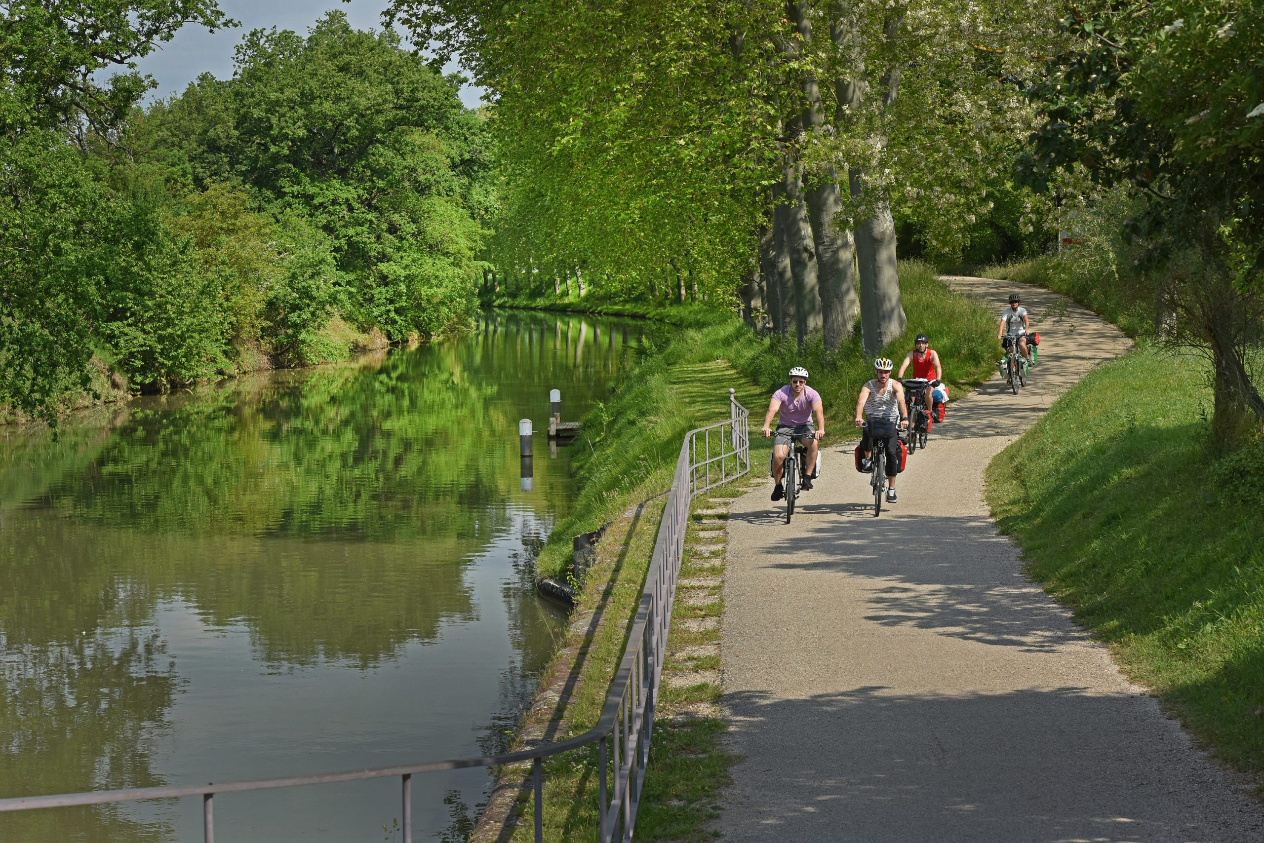 Balade à vélo Canal du Midi ©Joel DAMASE / CRTL Occitanie
