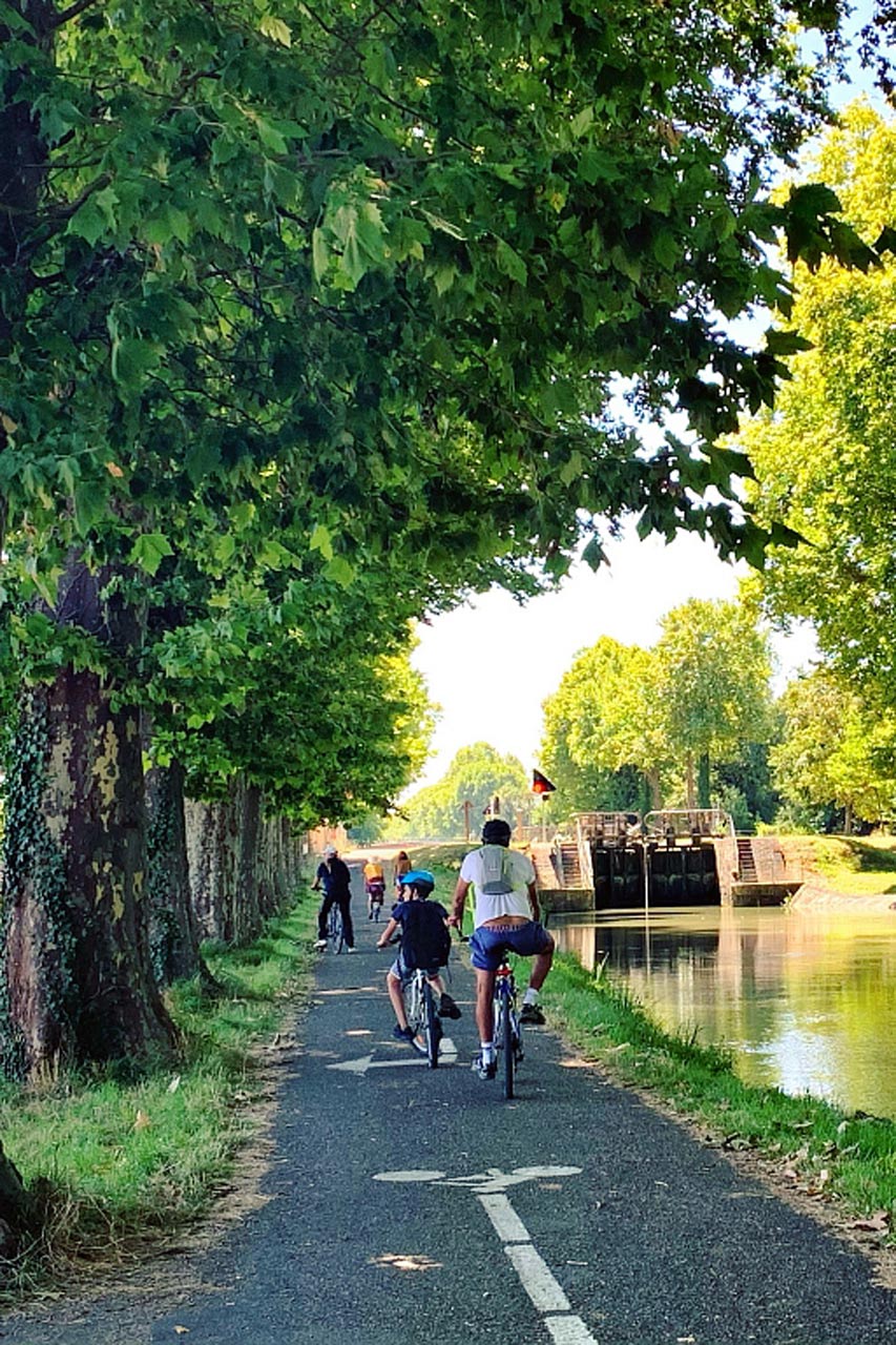 Vélo canal de Montech © L.Donzelli / ADT Tarn-et-Garonne