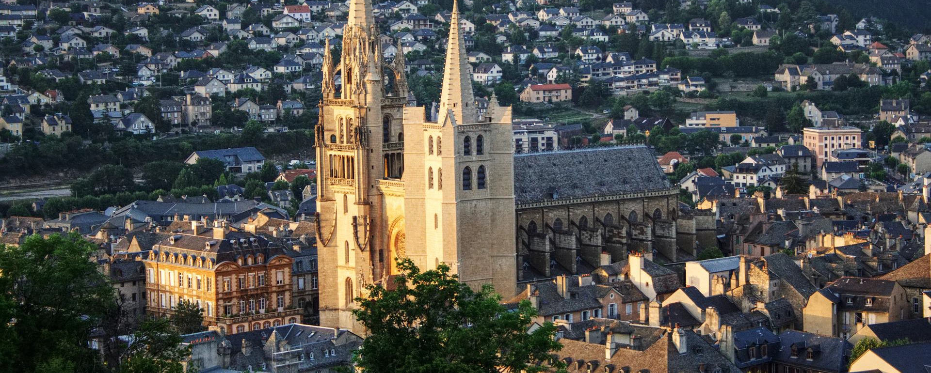 Vue de Mende et sa cathédrale