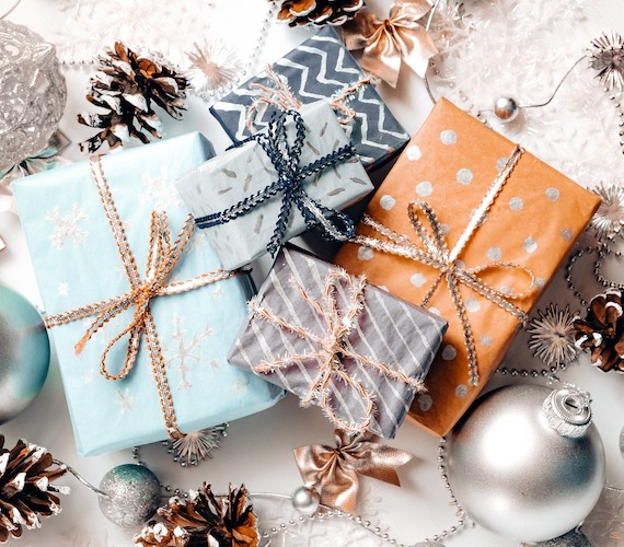Cadeaux de noël ©Yevhen-Buzuk_Pixabay