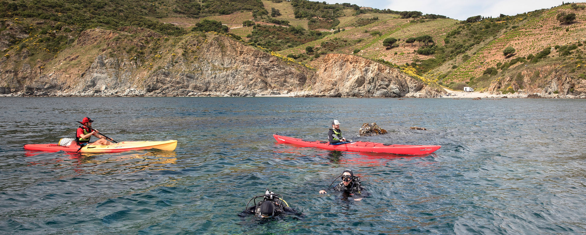 Littoral méditerranée, plongeurs et kayaks, Réserve Cerbère Banyuls