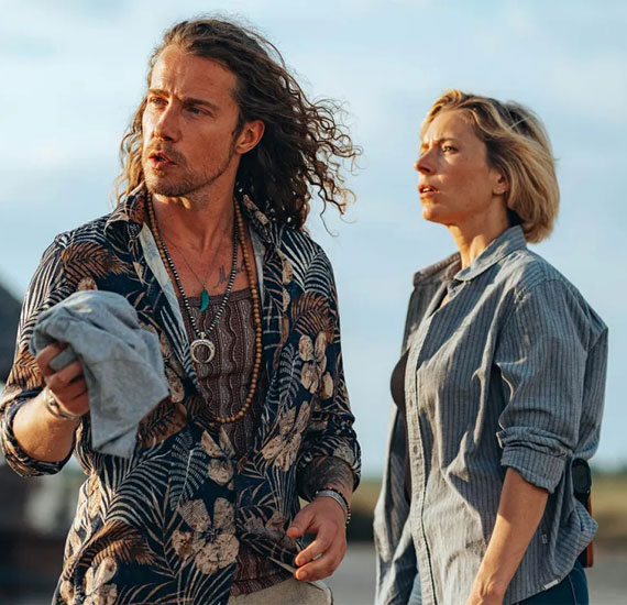 Julien Doré et Ophélia Kolb sur le tournage de Panda © Sylvain Goledzinowski (Sayem) / Superprod - TF1