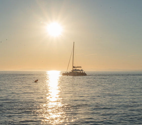 Catamaran au Grau du Roi © Guillaume Payen  Catamaran au Grau du Roi © Guillaume Payen / CRTL Occitanie