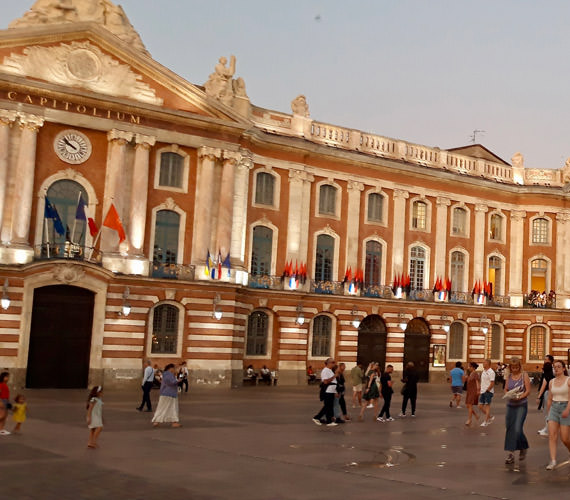 Place du Capitole © CRTL Occitanie Toulouse - Place du Capitole © Christine Chabanette / CRTL Occitanie