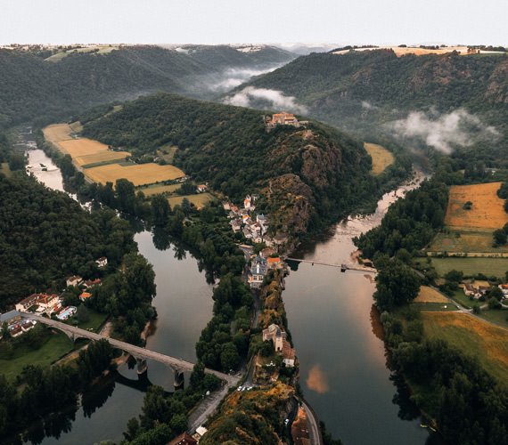 Le méandre d'Ambialet © Les Michmich en vadrouille  Ambialet © Les Michmich en vadrouille / CRTL Occitanie