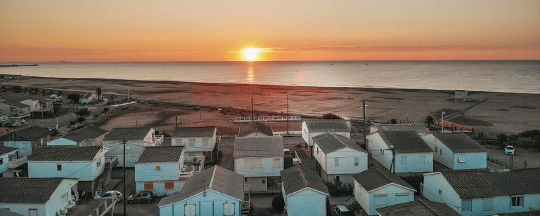 Gruissan : un jour à la Plage des Chalets