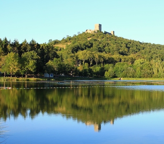 Château et lac de Puivert