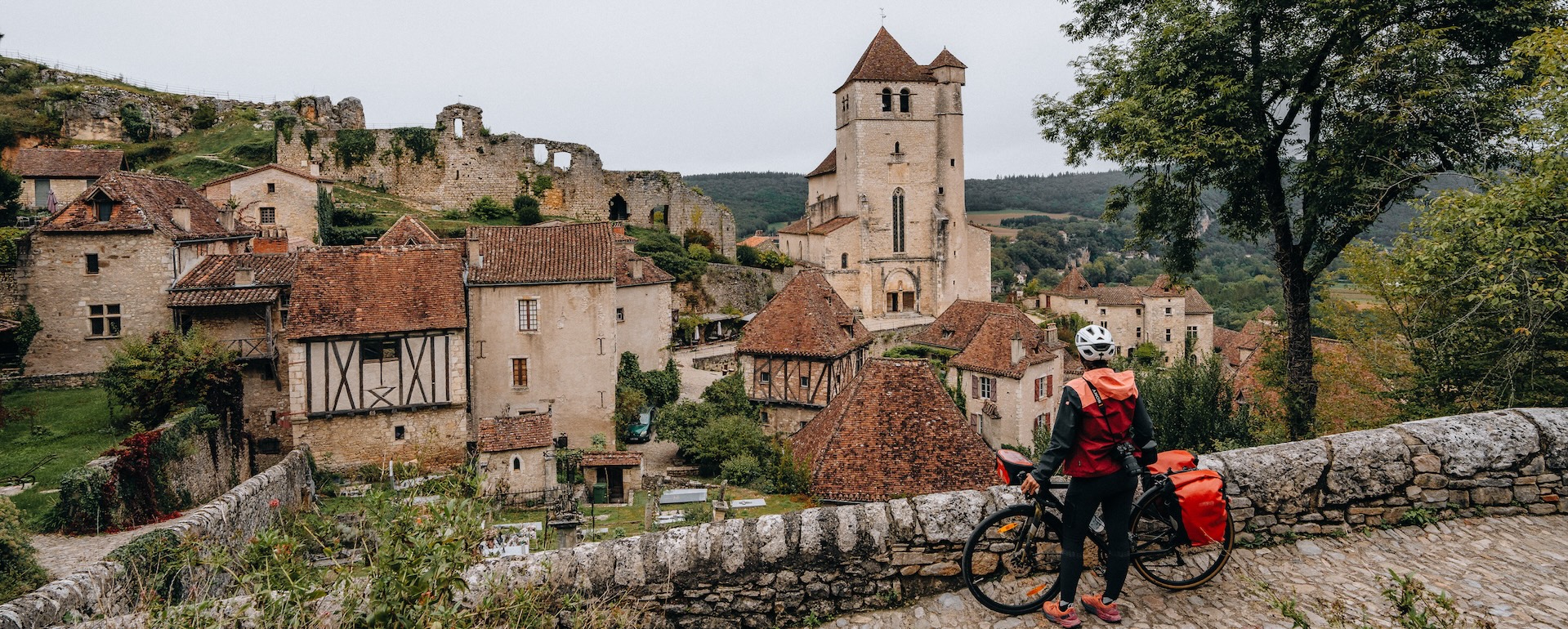 St Cirq Lapopie sur la V86 © Maxime Audouard