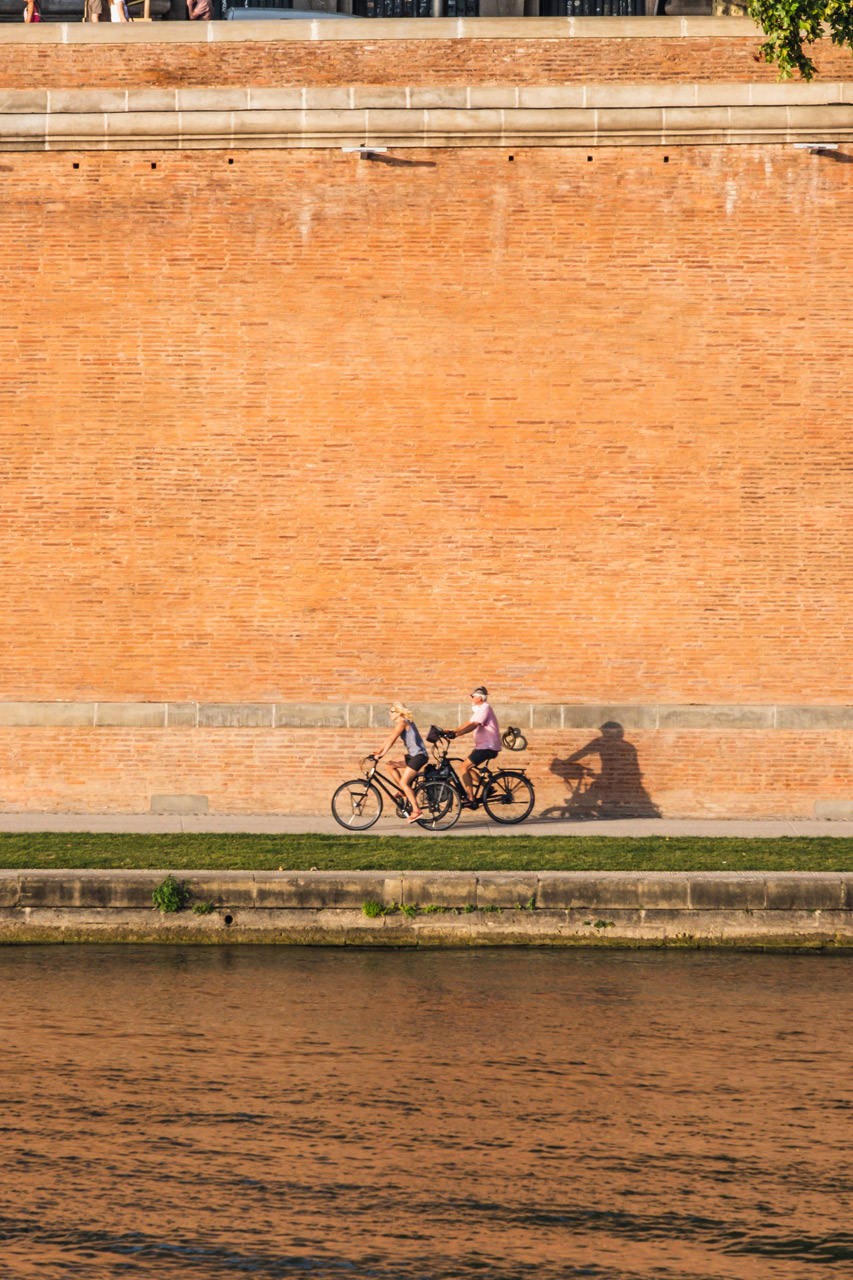 Toulouse - Bord de Garonne à vélo © Rémi Deligeon