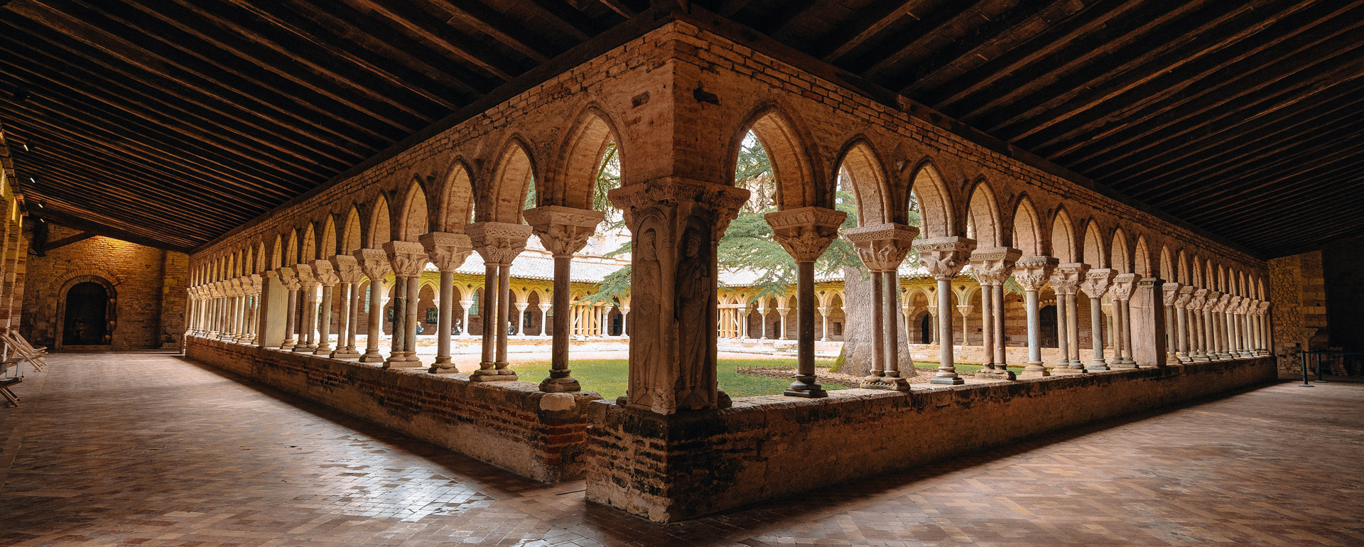 Cloître de l'abbaye de Moissac © MC Teulières / Les Michmich en vadrouille