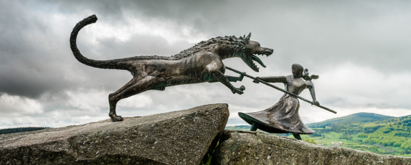 Statue Bête du Gévaudan en Margeride © Rémi Flament / CRTL Occitanie