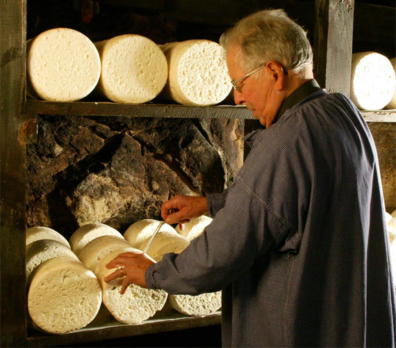 Caves de Roquefort